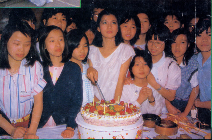 5月7日,翁美玲61岁冥诞,一组老照片回顾她36年前过生日的情景