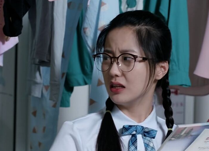 代表作:《少年派》《暴风眼》王艺瑾在拍剧数量上,她在硬糖少女303中