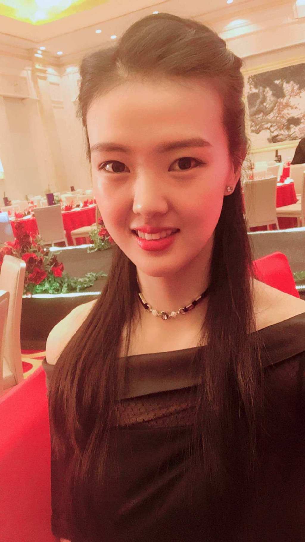 张常宁晒出一张非常漂亮的照片!女排女神在2022年迎来最幸福时刻
