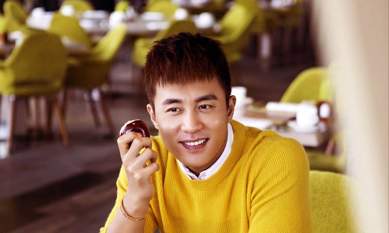 王晓晨晒张翰、杜淳聚会照,被四位男星环绕中间,配文又见先生们休闲区蓝鸢梦想 - Www.slyday.coM 王晓晨晒张翰、杜淳聚会照,被四位男星环绕中间,配文又见先生们休闲区蓝鸢梦想 - Www.slyday.coM