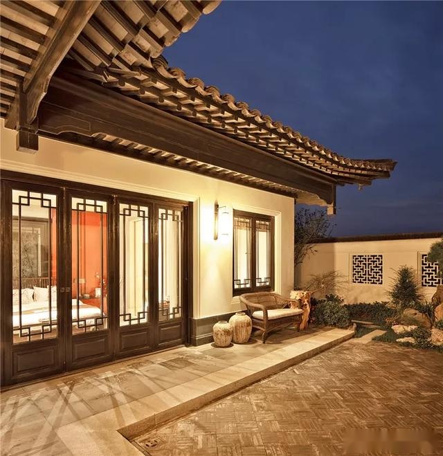 建筑风格契合汉文化的建筑文脉,采用中式建筑风格和元 素,并加以简化