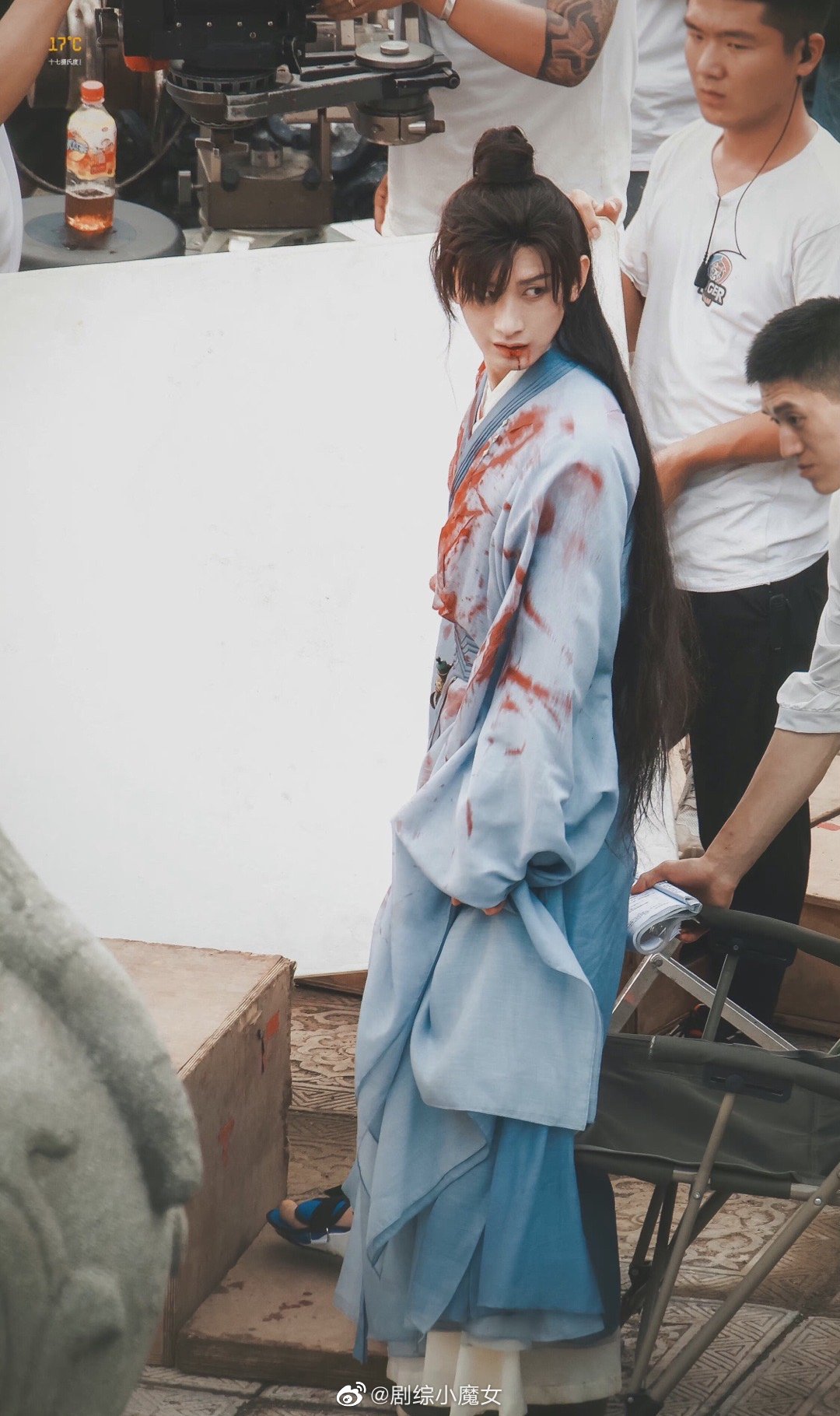 成毅沉香如屑最新路透战损妆造型看起来如何