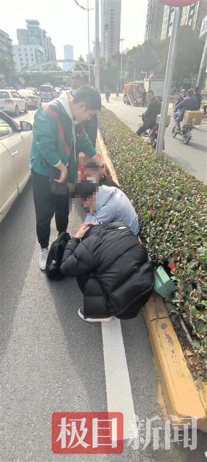 洗钱犯罪团伙轮流开车在车内转账，做贼心虚的奇招被民警一眼看穿休闲区蓝鸢梦想 - Www.slyday.coM