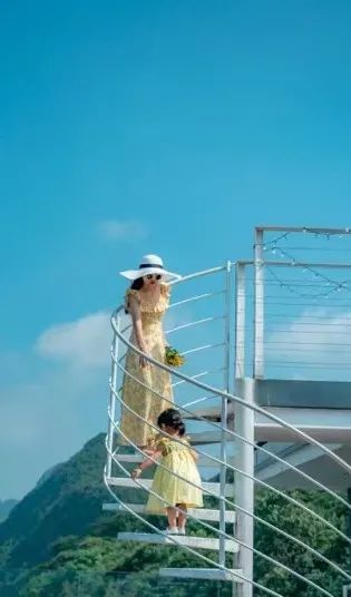 【特惠民宿】够野够网红！这个悬崖民宿，去100次也不够休闲区蓝鸢梦想 - Www.slyday.coM