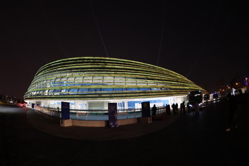 高亭宇比赛睡觉必带小花枕，但是“最近失眠了，只能睡八九个小时”休闲区蓝鸢梦想 - Www.slyday.coM