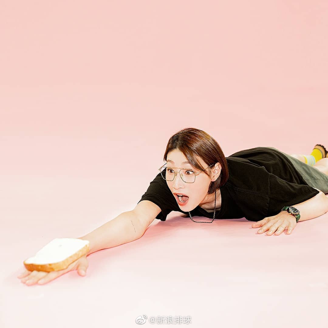 韩国女排队长金软景最新高清写真_高清图集_新浪网