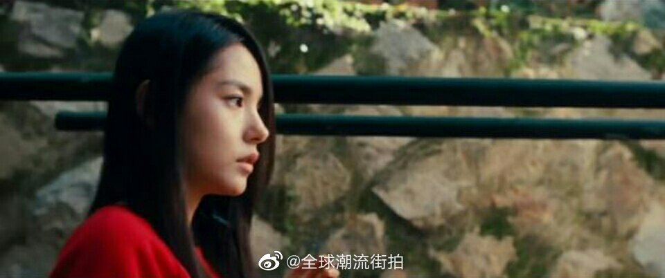 深夜电影推荐——《阳光姐妹淘》.闵孝琳饰演的秀智冷艳又痞气