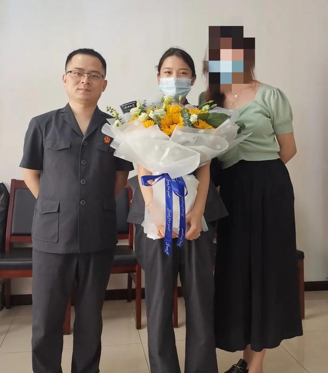丈夫家暴妻子还不肯离婚，法院这样判……休闲区蓝鸢梦想 - Www.slyday.coM