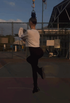 无外籍演员!上海杂技团回应“地铁16号线女子头发悬梁荡秋千”休闲区蓝鸢梦想 - Www.slyday.coM 无外籍演员!上海杂技团回应“地铁16号线女子头发悬梁荡秋千”休闲区蓝鸢梦想 - Www.slyday.coM