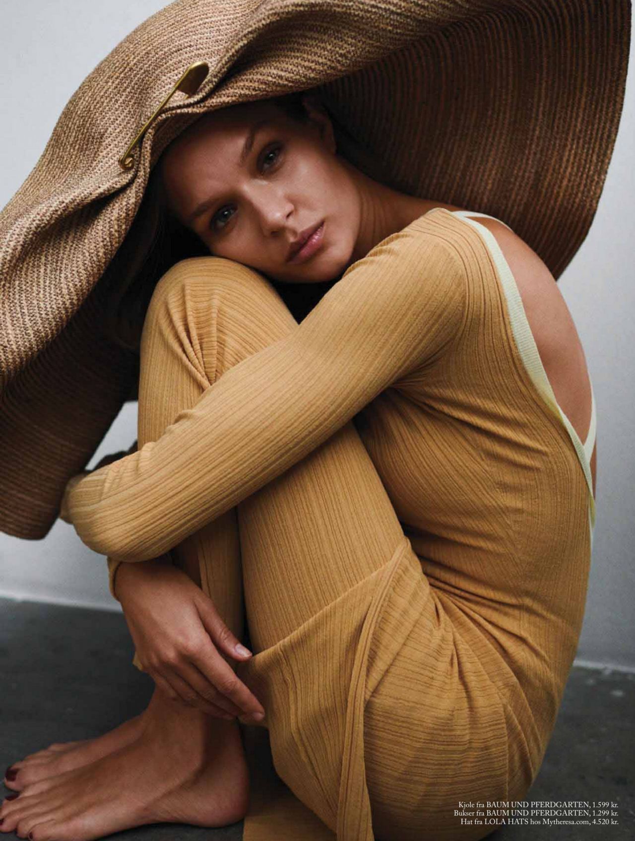 超模josephine skriver 登上《 eurowoman》杂志2020年4月刊封面