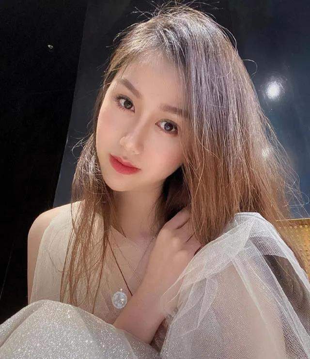 孙悦最近频上热搜,妻子陈露到底有多美?一组照片见真章
