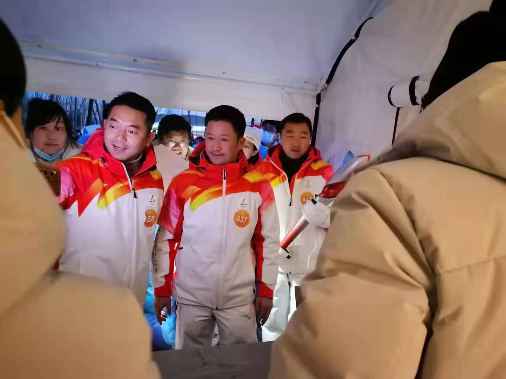 吴京：北京冬奥会第337棒火炬手，好事成双全是“2”，这缘份有点深！休闲区蓝鸢梦想 - Www.slyday.coM