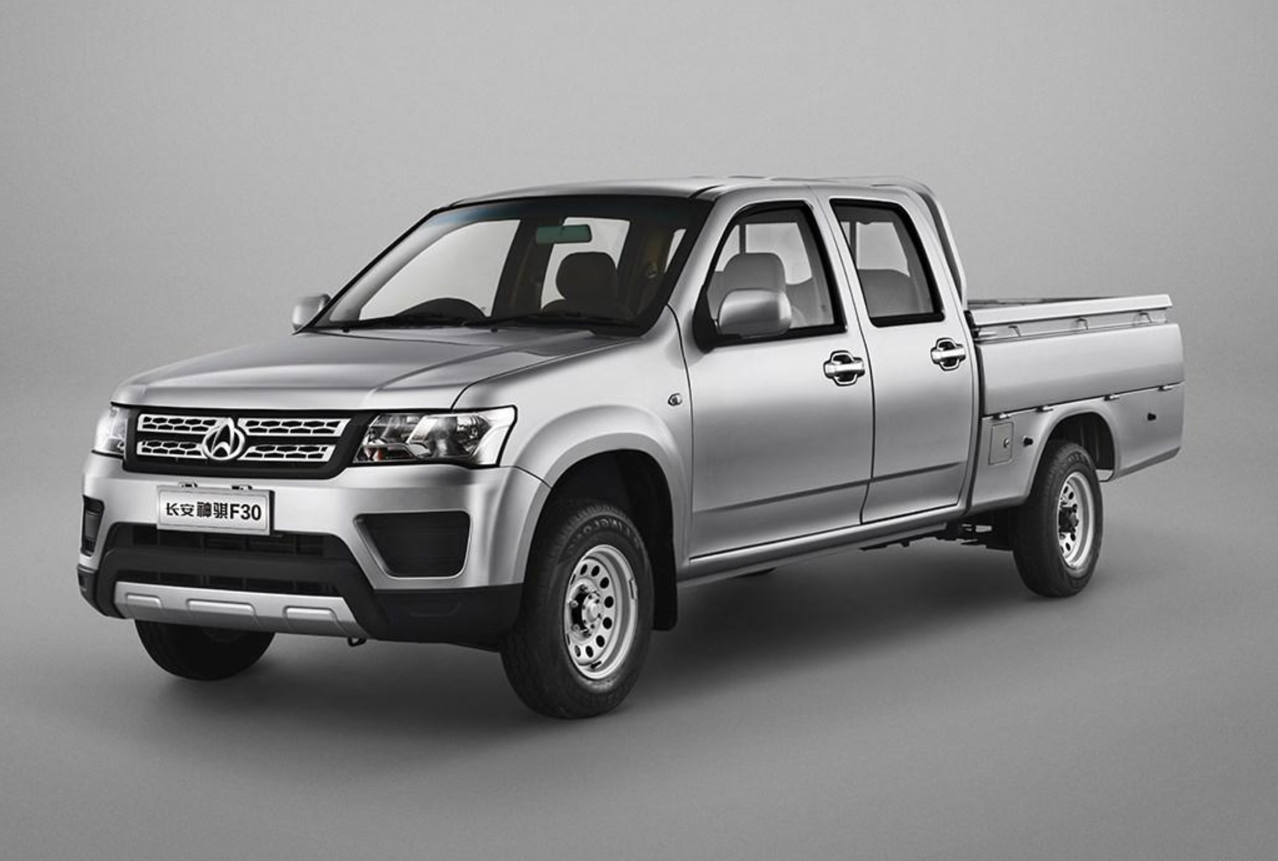 神侃| 中国需要短头窄体皮卡,于是它来了-新浪汽车