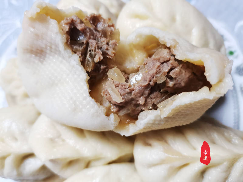 牛肉洋葱馅儿满口留香不想让包子中间有面疙瘩你就这么包