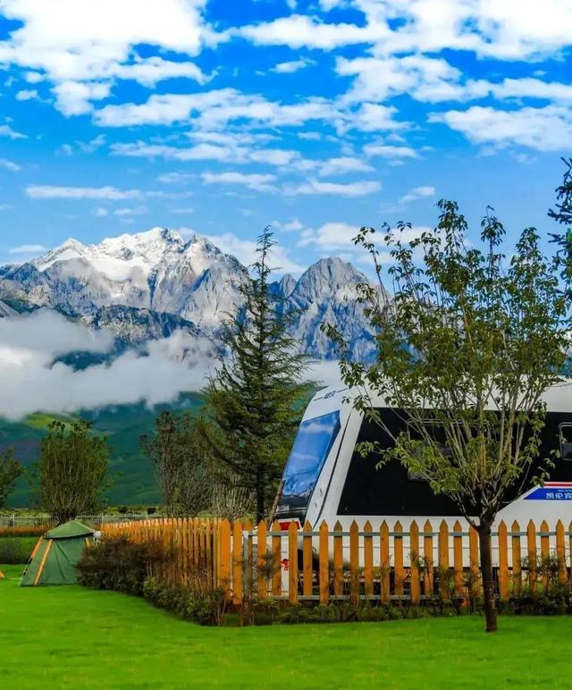 丽江东巴谷让景区成为生动课堂