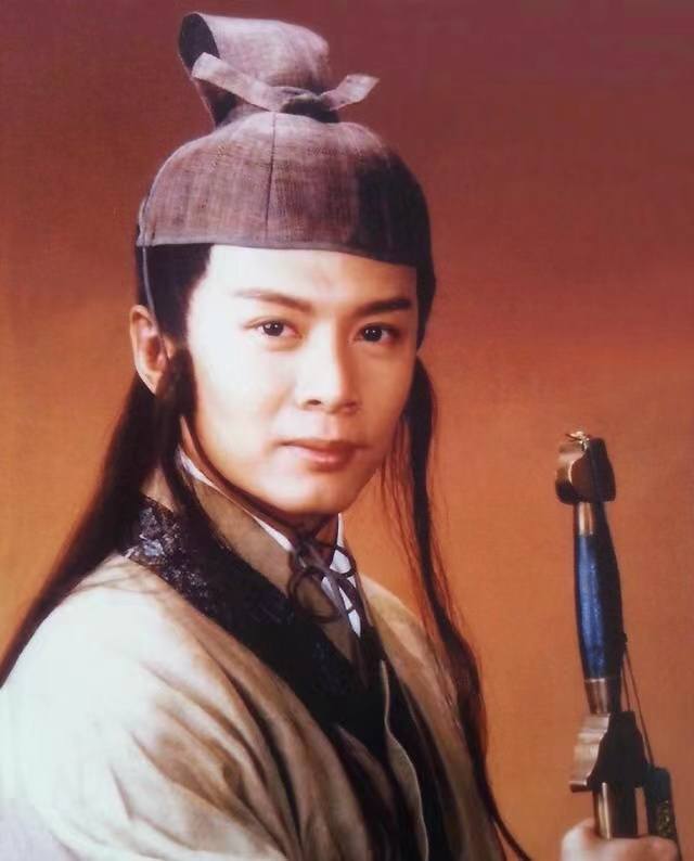 古巨基发文寻人,袁文杰留言被网友笑好大只,细看第四期艺训班