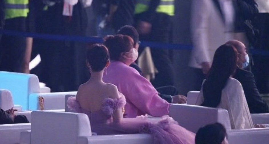 主持仿佛语言攻击采访好似抬杠现场百克力是来卧底的吗