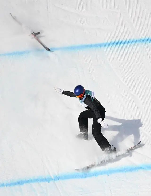 谷爱凌晋级大跳台决赛！果然身轻如燕休闲区蓝鸢梦想 - Www.slyday.coM