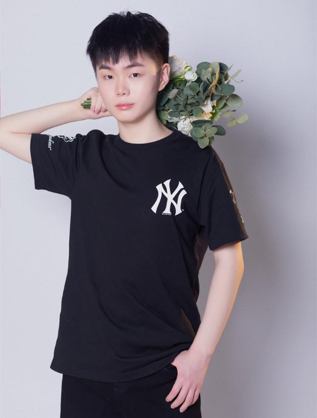 主播宠粉哪家强?pdd化身推销员,寂然打广告还要征求粉丝意见