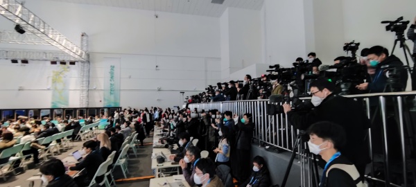 羽生结弦发布会万人空巷：“我和9岁的自己，完成了最好的4A”休闲区蓝鸢梦想 - Www.slyday.coM