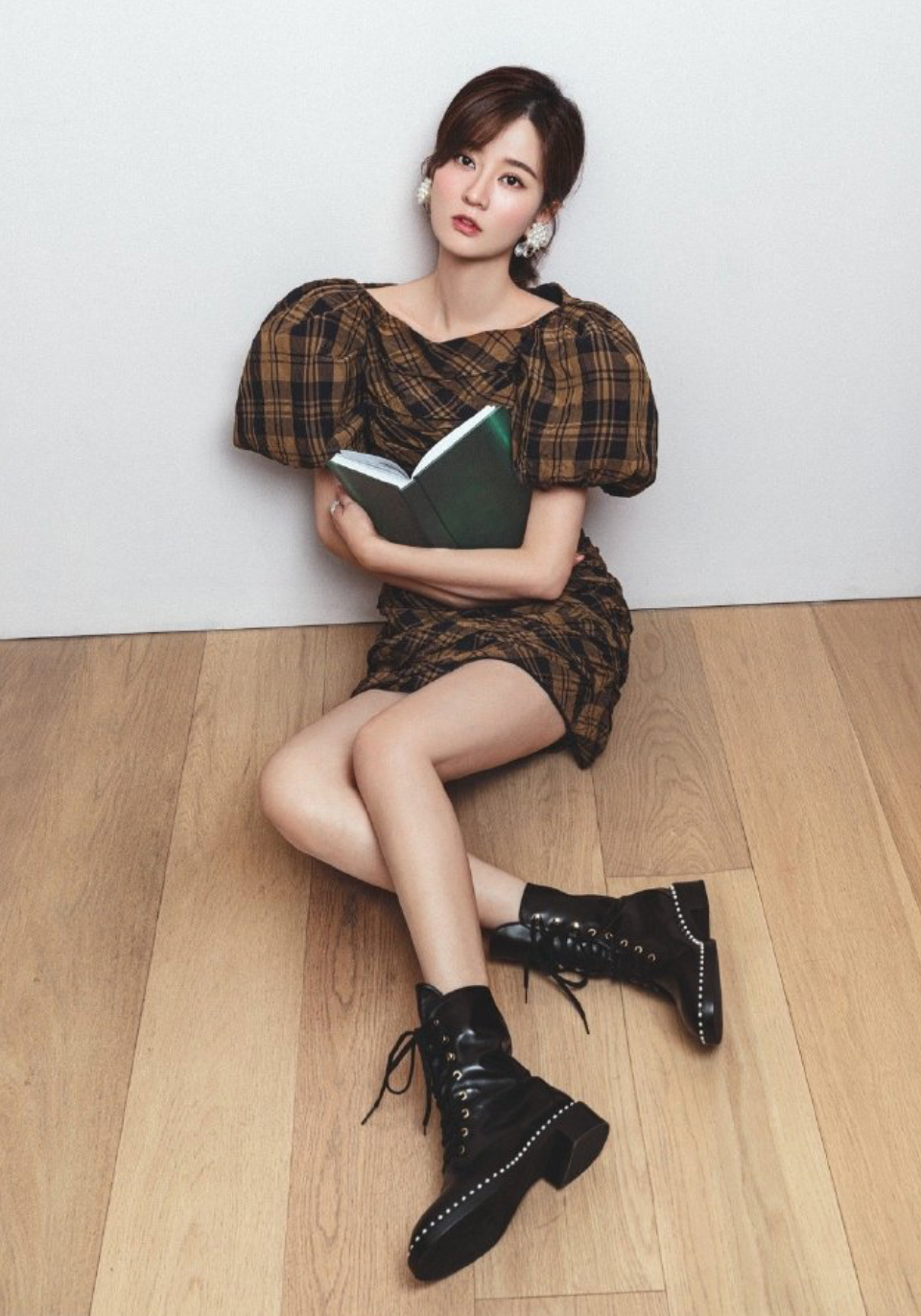 乔欣拍摄国风大片不同风格摆脱束缚空灵少女散发极致魅力