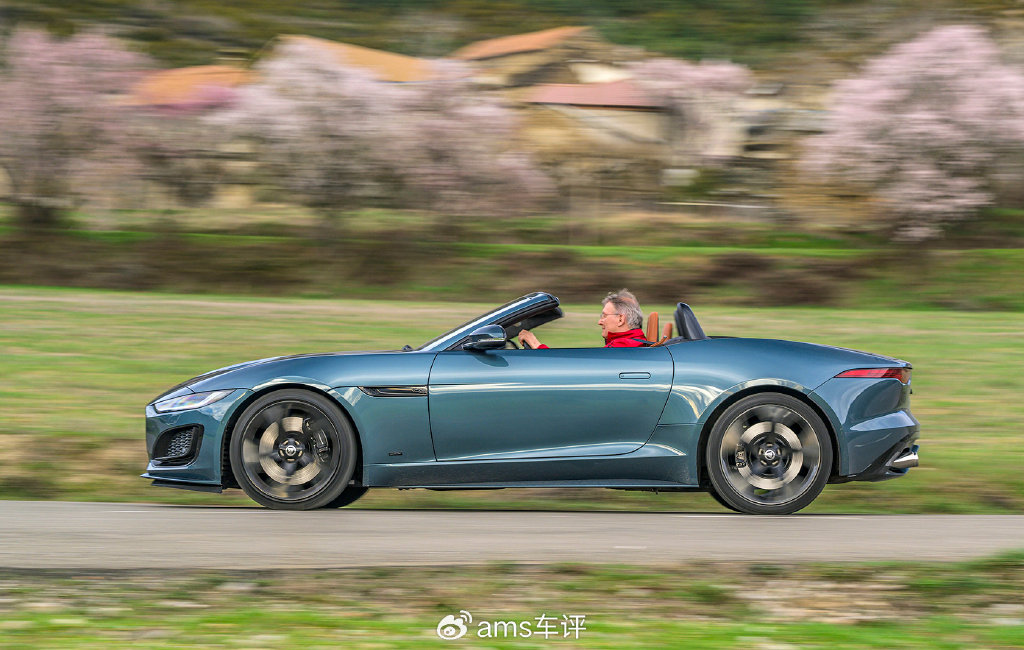 最后的华尔兹捷豹ftype75敞篷车