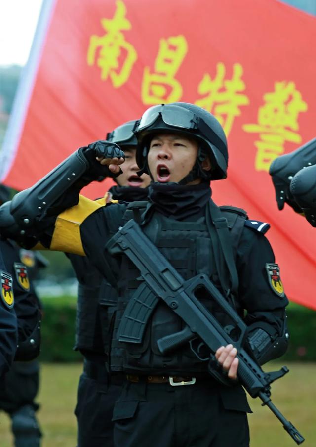 前方高能南昌特警为信仰而生的人