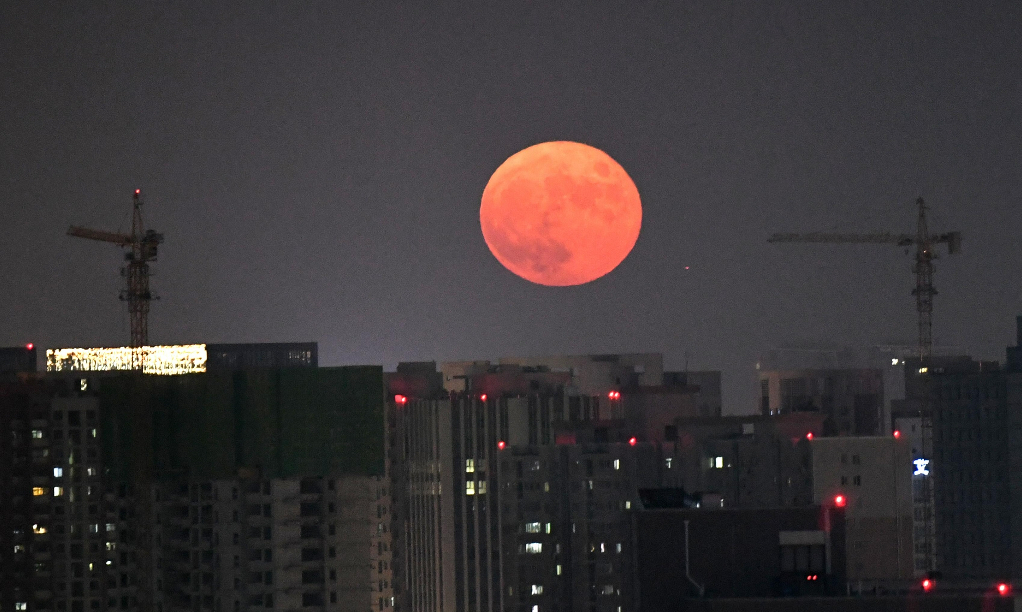 (社会)中秋月圆|朱祥|月亮|郑州_新浪新闻