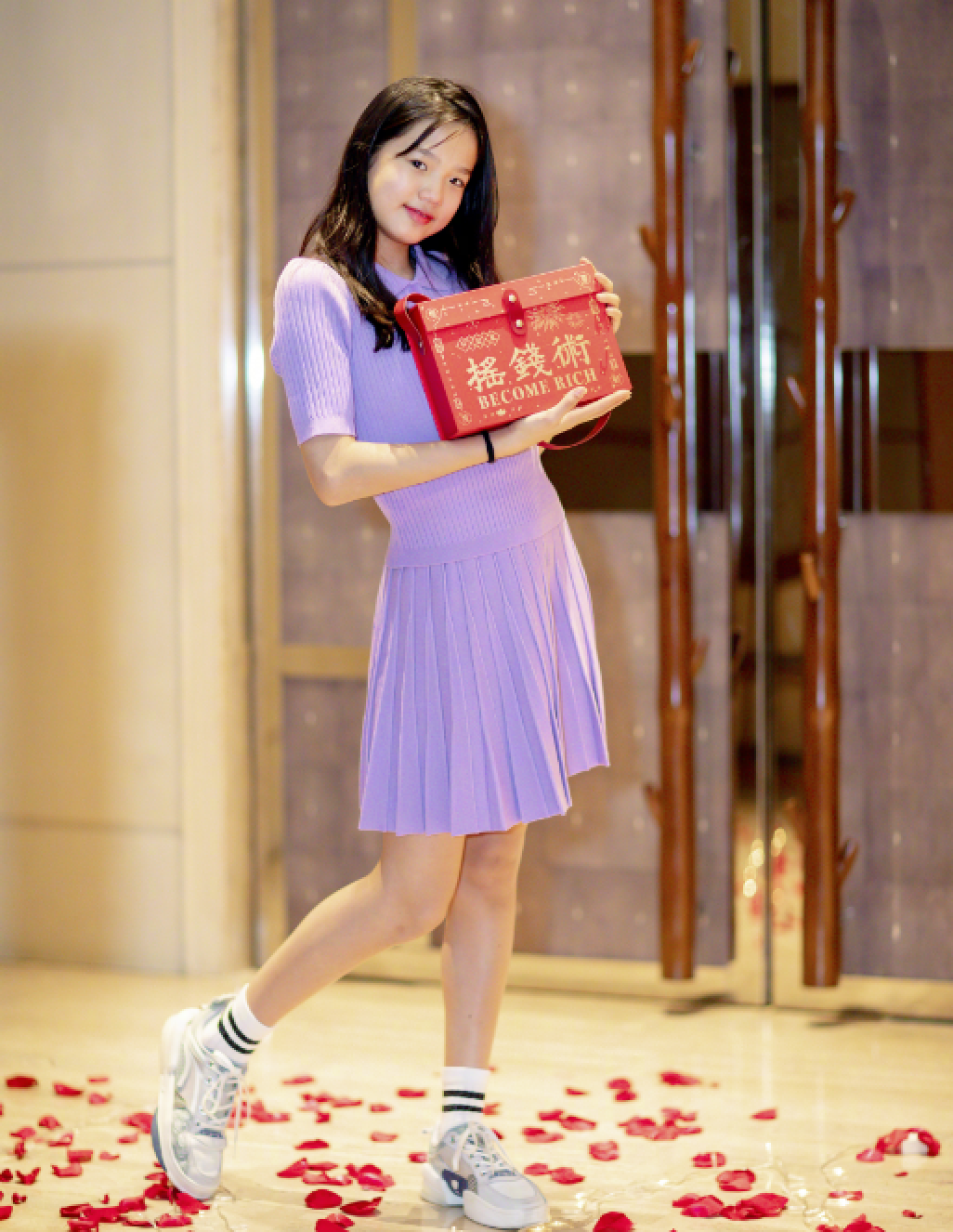 钟丽缇的三个女儿,黑皮肤,小眼睛的老二,如今逆袭成女神|张思捷|老二