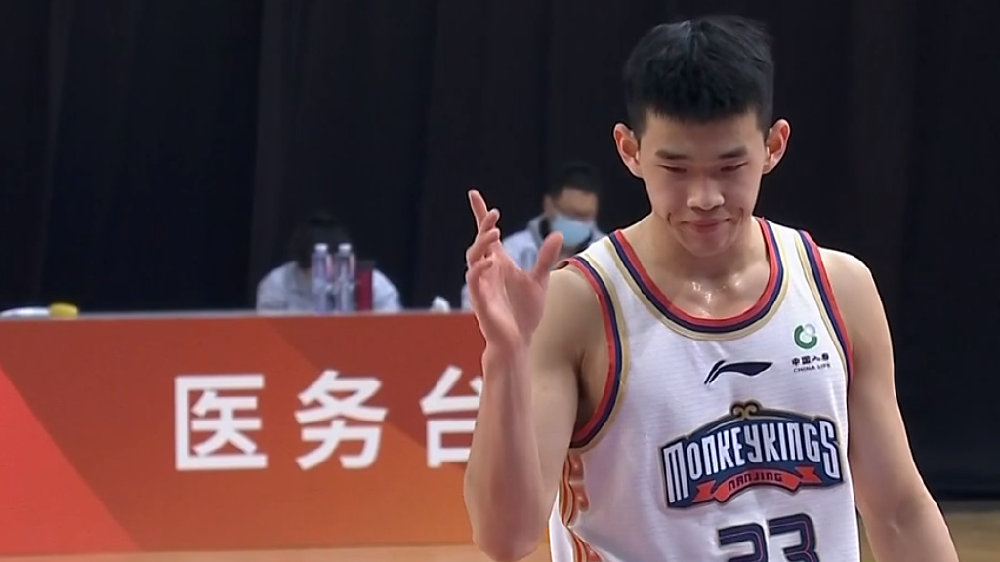CBA19岁小将砍全场最高分 球迷：快点进中国男篮国家队