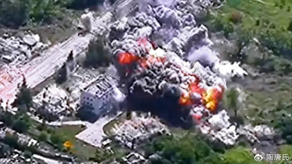 3000公斤级的航空炸弹,装上滑翔制导套件,帮俄罗斯在战场取得优势|爆炸|俄军|航空炸弹_新浪新闻