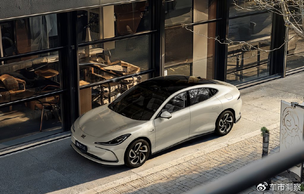 "超级智能轿车"智己l6重磅来袭 尖端科技打开行业新格局-新浪汽车