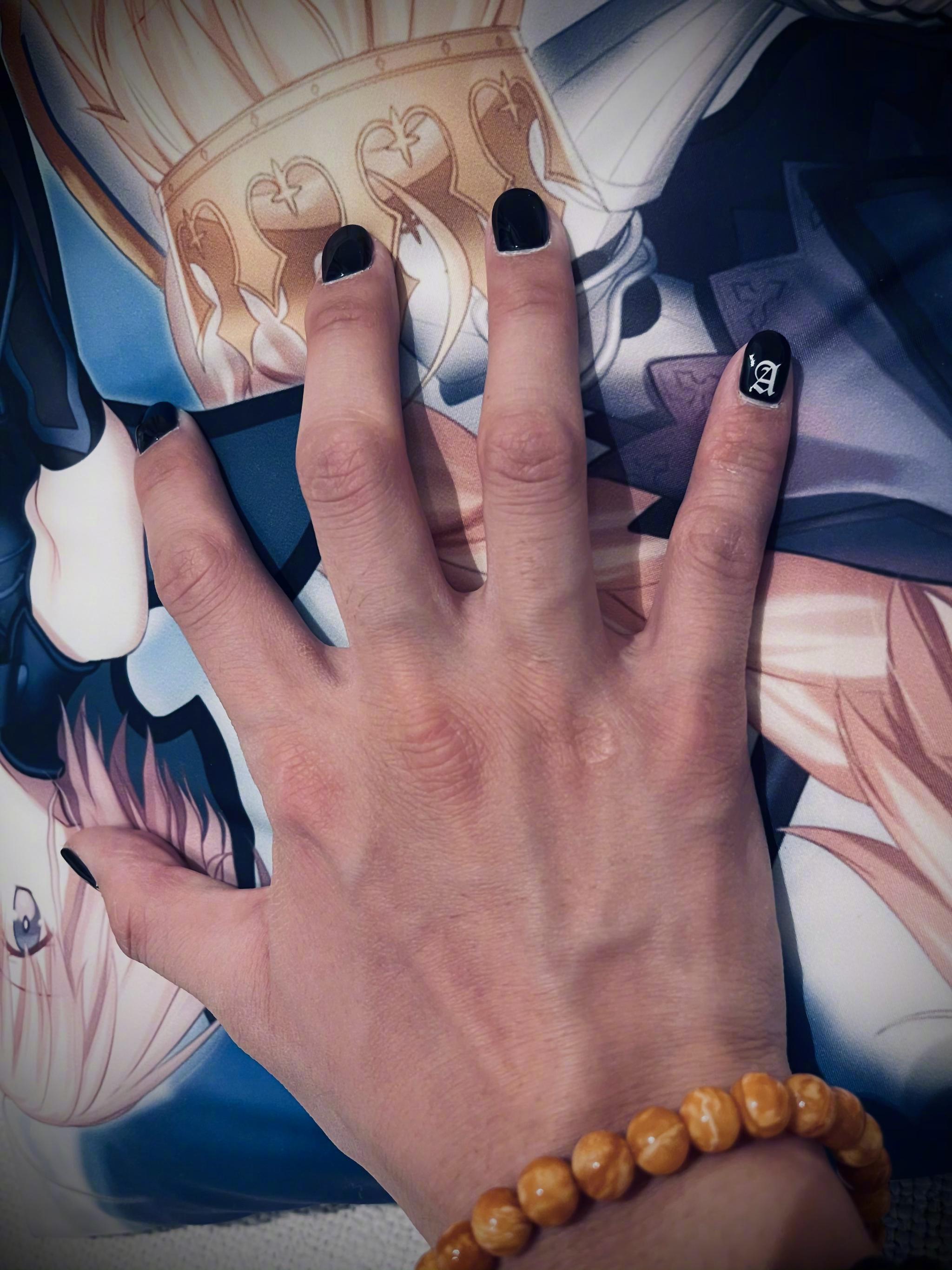 黄子韬的新爱好竟然是暗黑系美甲