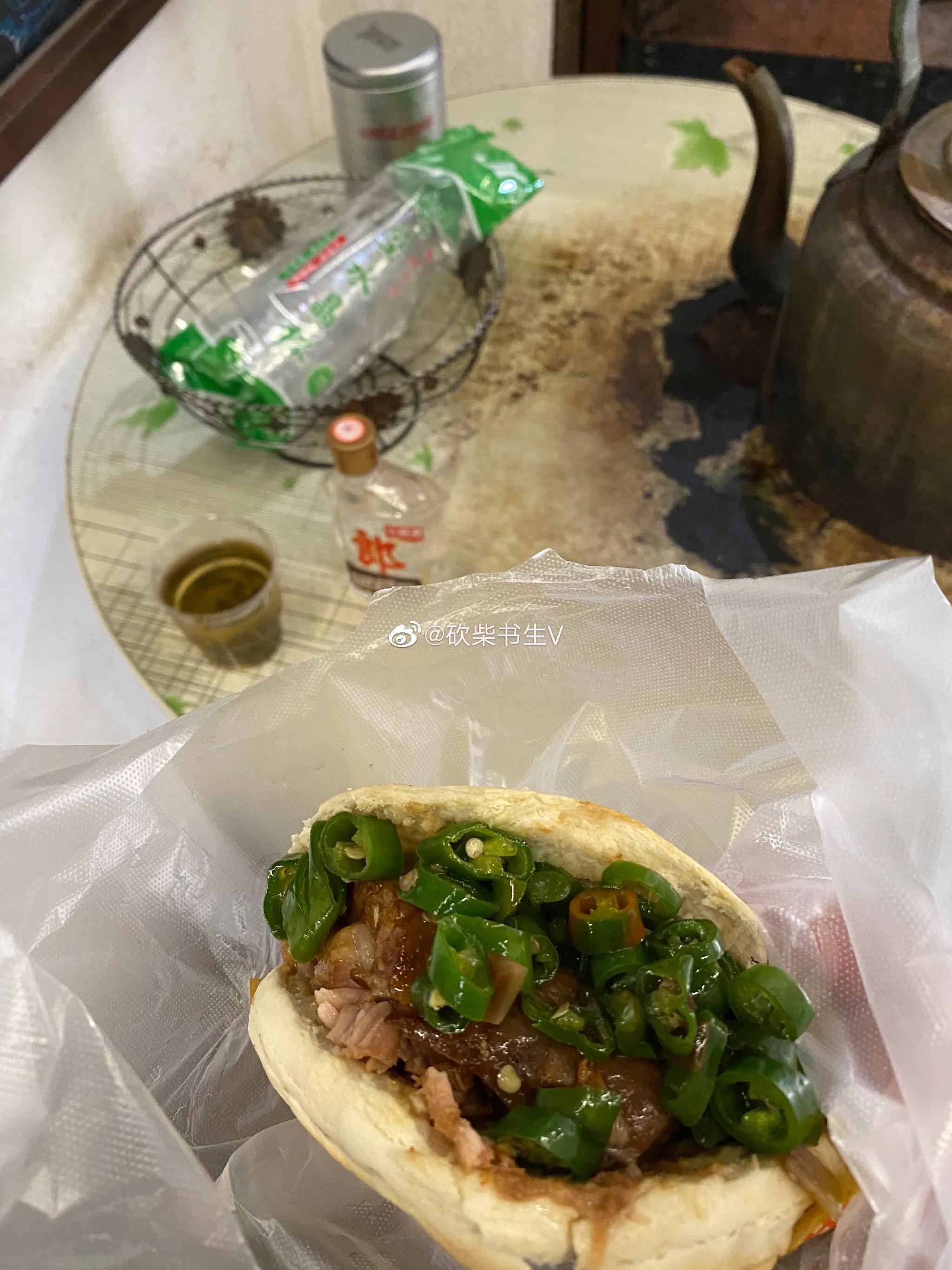 西安著名的肉夹馍我基本都吃过……__财经头条