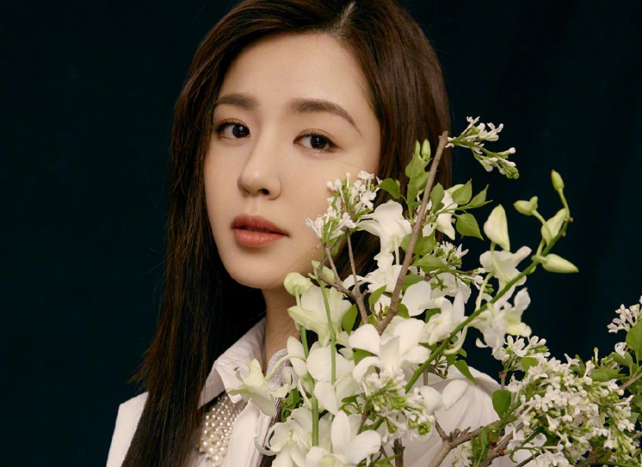 王晓晨晒张翰、杜淳聚会照,被四位男星环绕中间,配文又见先生们休闲区蓝鸢梦想 - Www.slyday.coM 王晓晨晒张翰、杜淳聚会照,被四位男星环绕中间,配文又见先生们休闲区蓝鸢梦想 - Www.slyday.coM