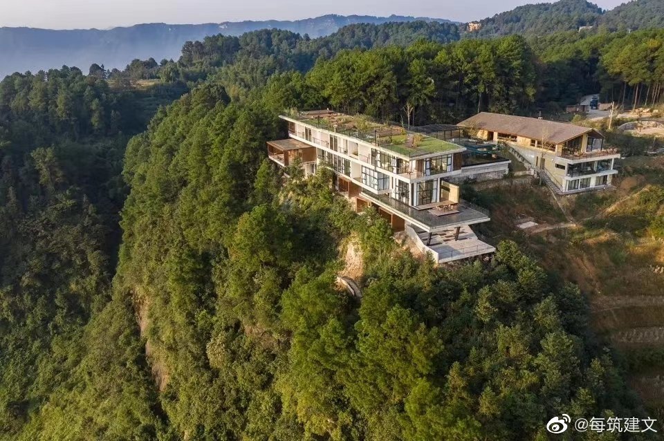 重庆拾山房一座重庆巴南的悬崖酒店