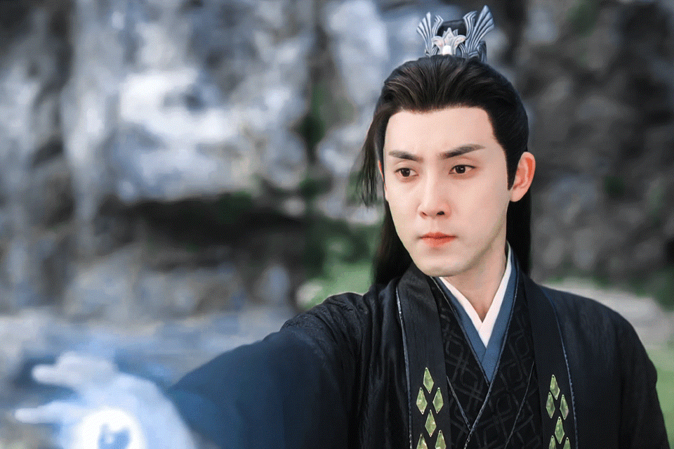 张睿仪态真的绝了,是罗成将军啊.