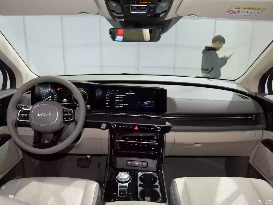 『海外现款嘉华内饰』『新款起亚k5(配置|询价)内饰』官方暂时还未