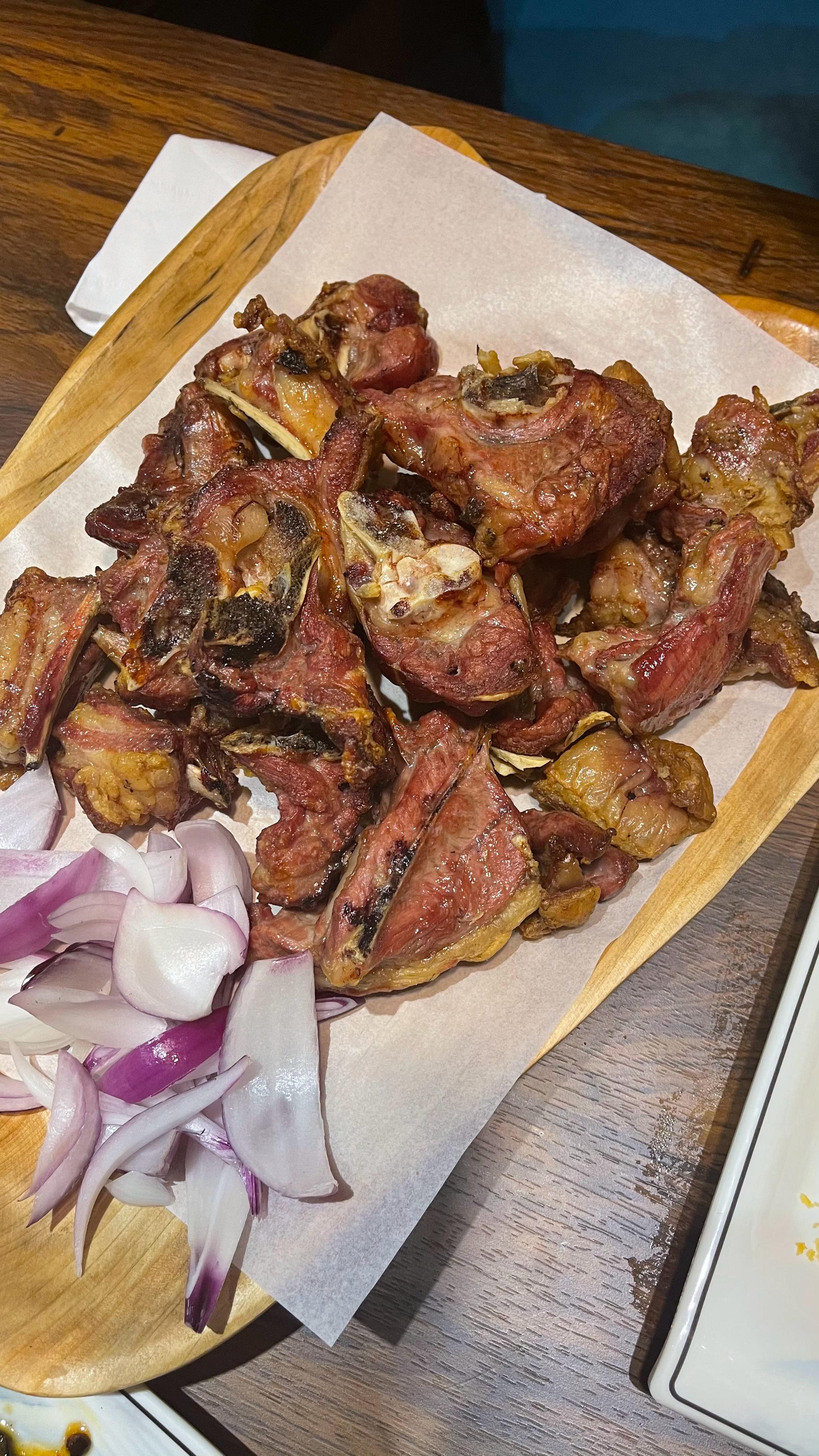 又和朋友回到新疆乌鲁木齐吃架子肉