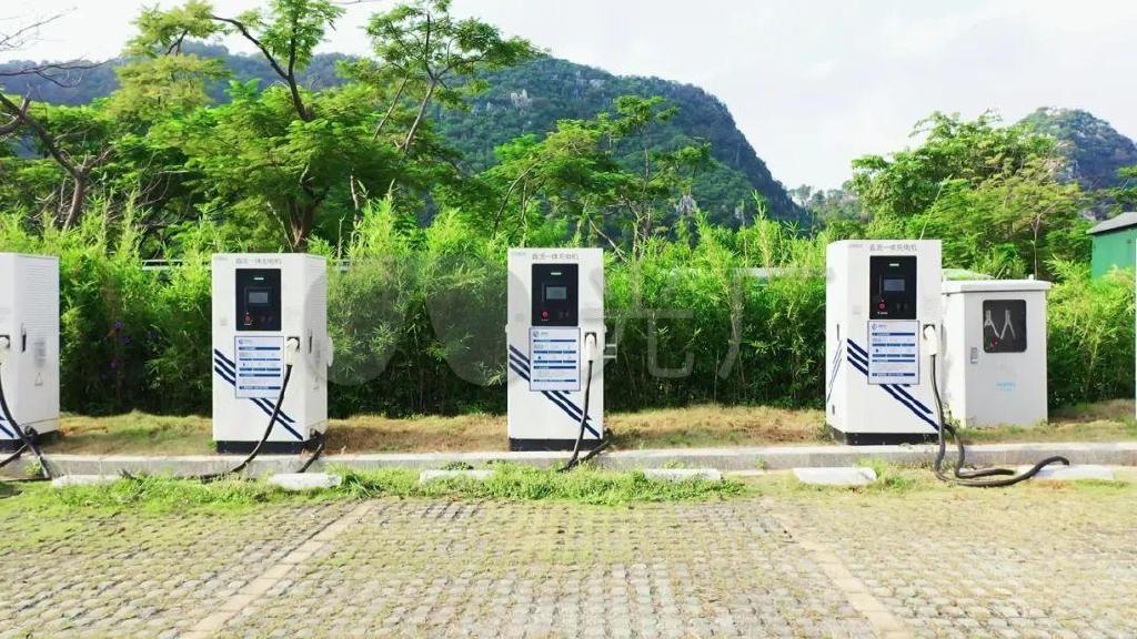 东风猛士、哈弗H-DOG，越野车也“通电”