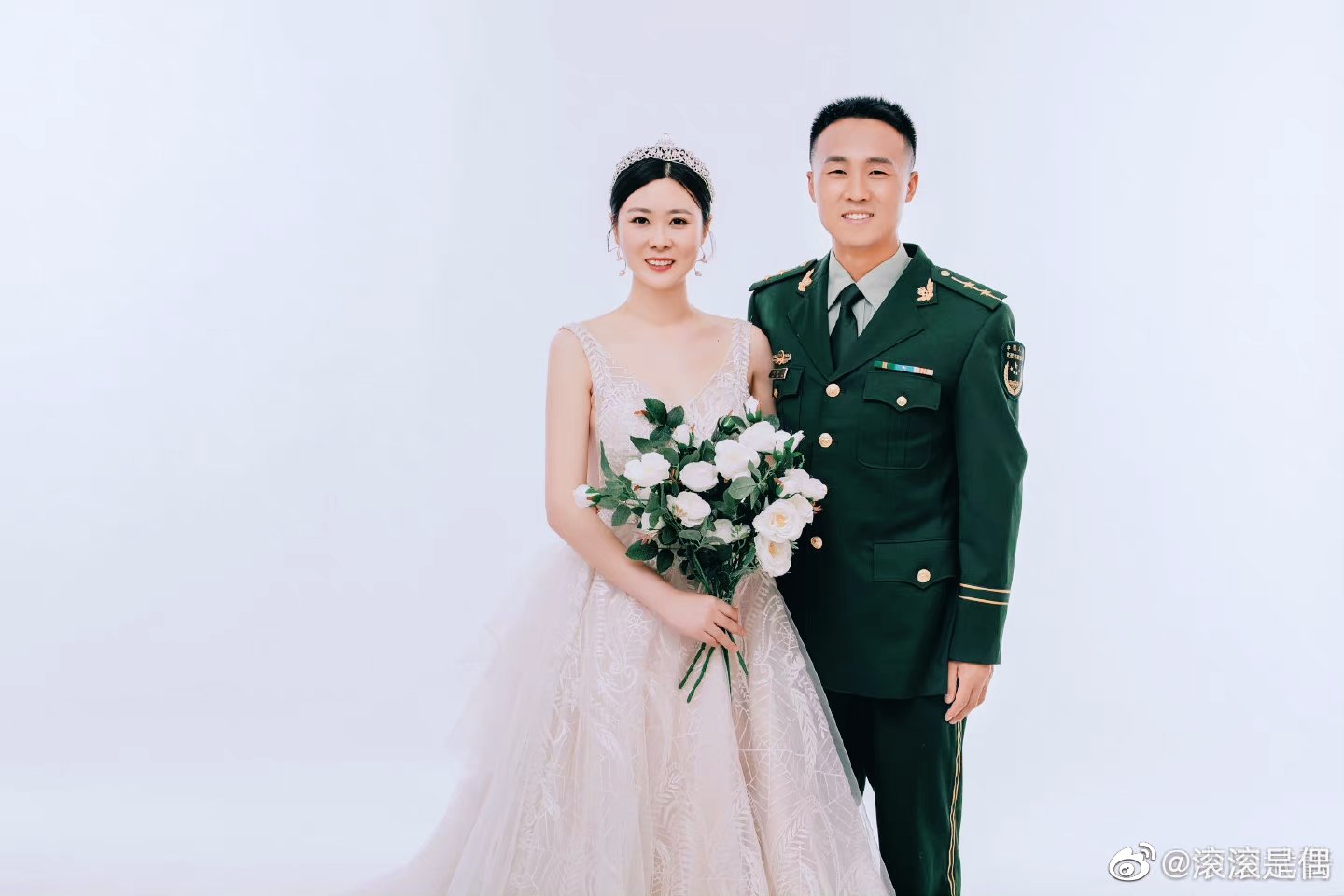 一起来甜一下当绿军装邂逅白婚纱不负祖国不负你