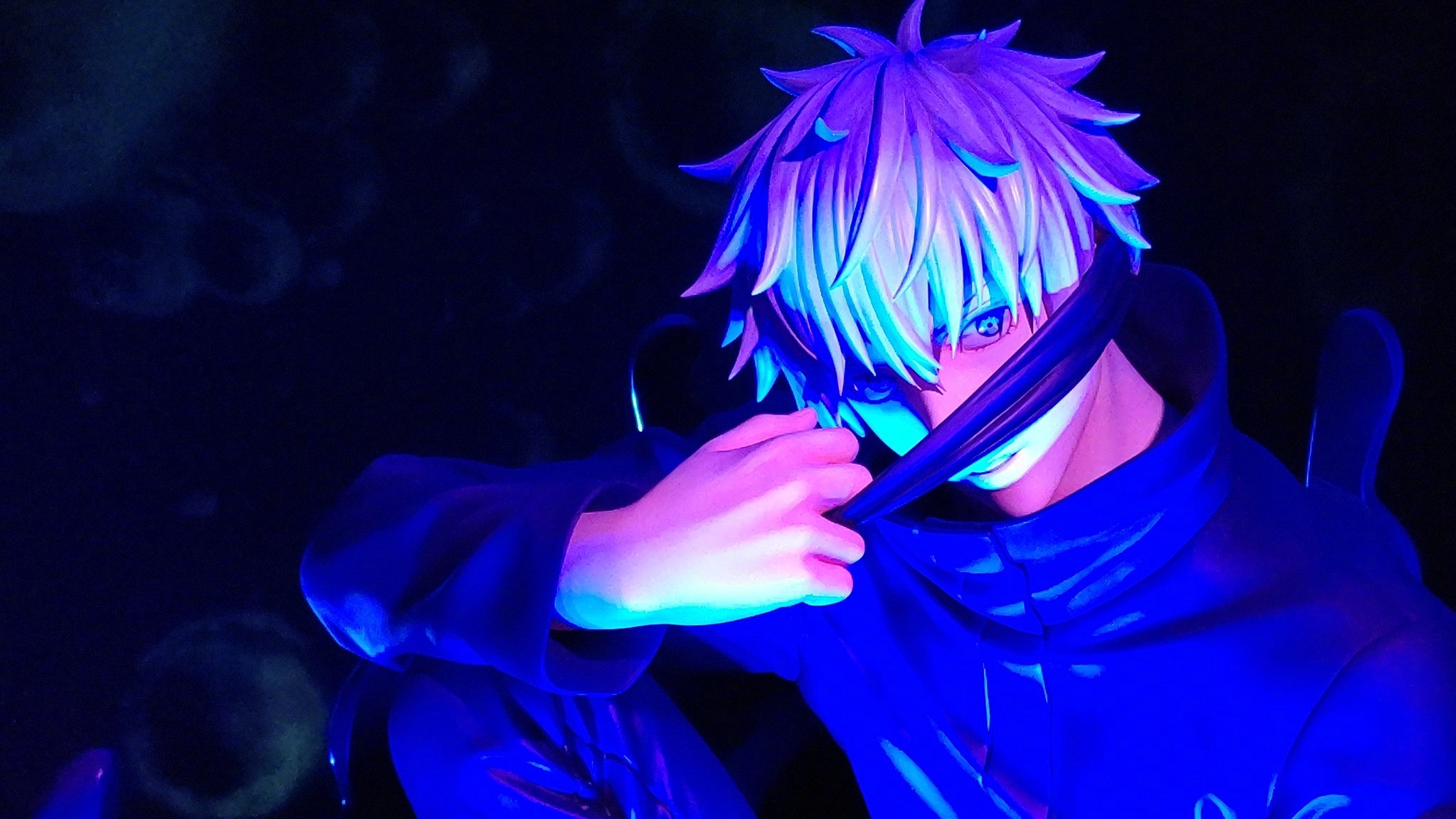 「呪术廻戦」动画展 五条悟等身大figure展示