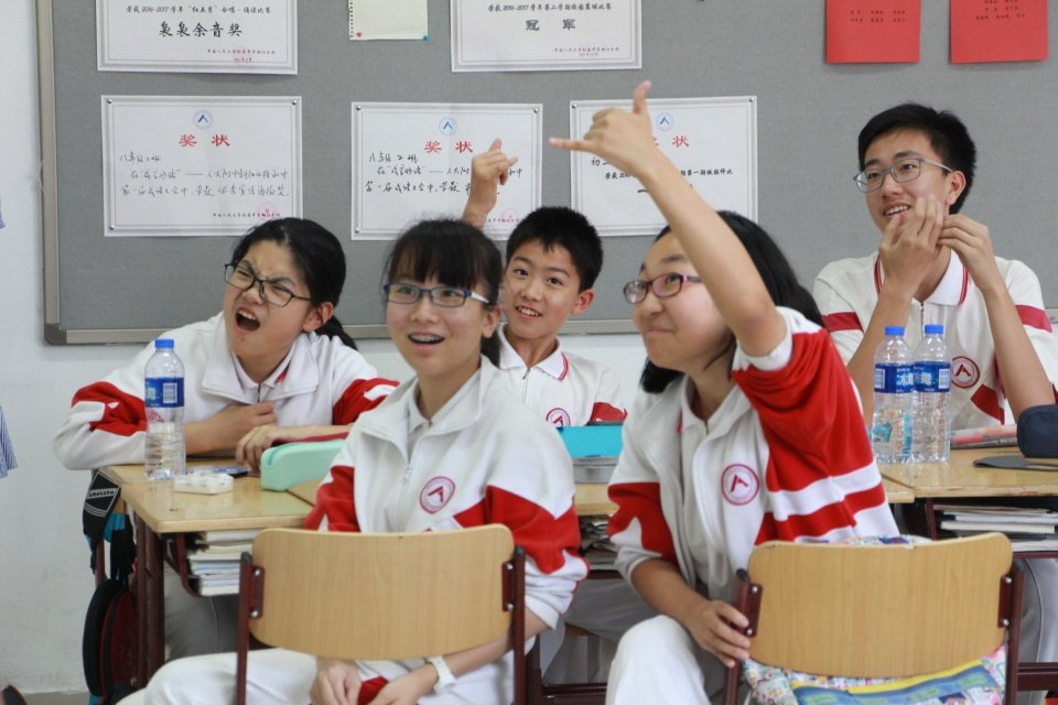 初中阶段,怎样逆袭成学霸?初中生坚持三点,轻松成黑马!