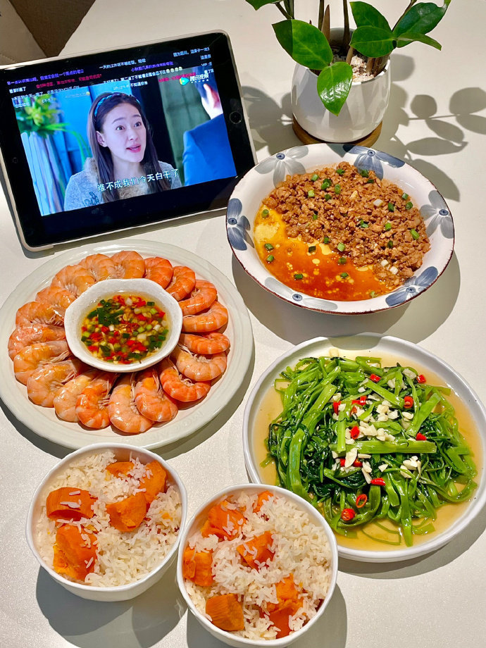 一屋两人三餐四季__财经头条