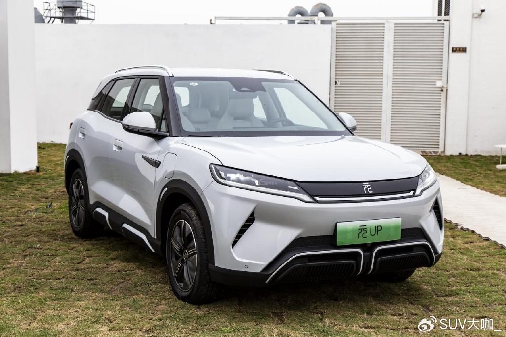 都市通勤代步优选,比亚迪元up是年轻人第一台纯电suv?-新浪汽车