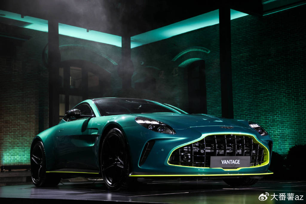 最大功率835匹马力 阿斯顿·马丁发布新款v12发动机