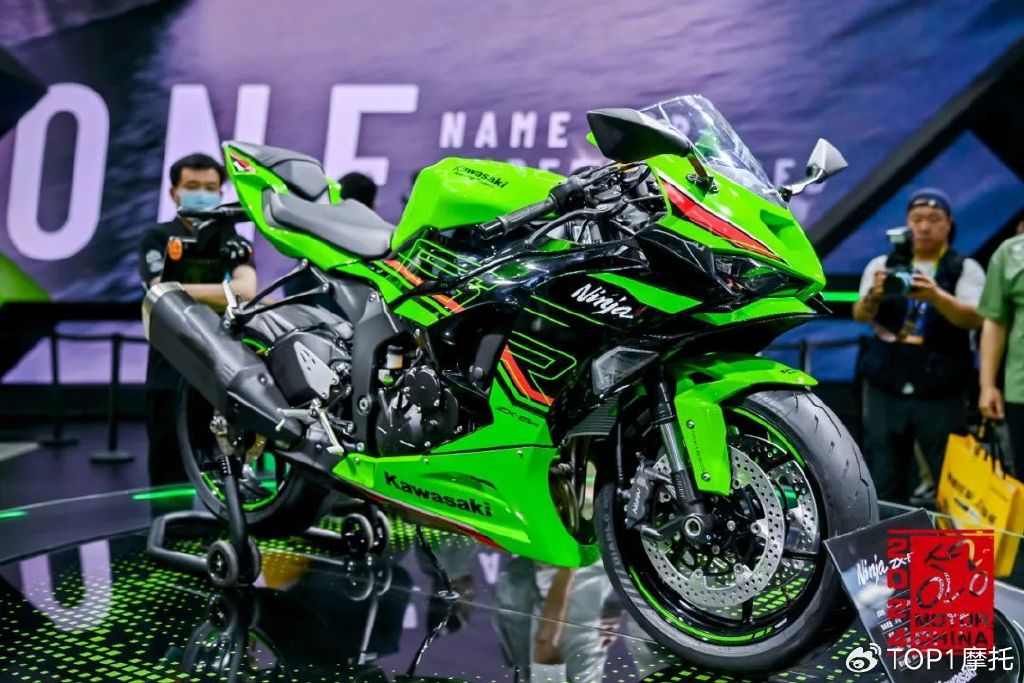时隔多年再次引进的川崎ninja zx-6r,在本次北京摩展正式发布了,109