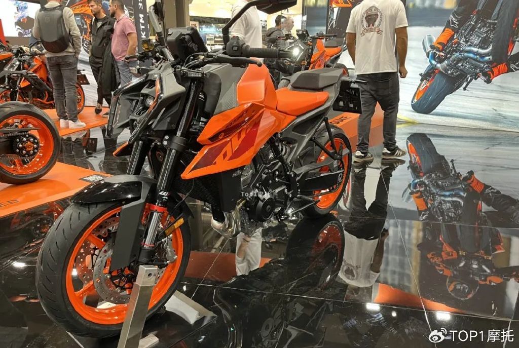 极致进化ktm990duke米兰车展上市890duke有望被其取代