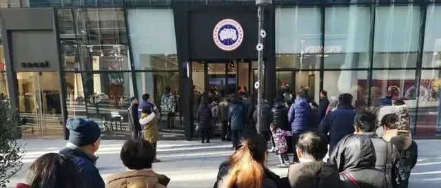 痛心！南京机场高速被撞交警不幸离世！休闲区蓝鸢梦想 - Www.slyday.coM