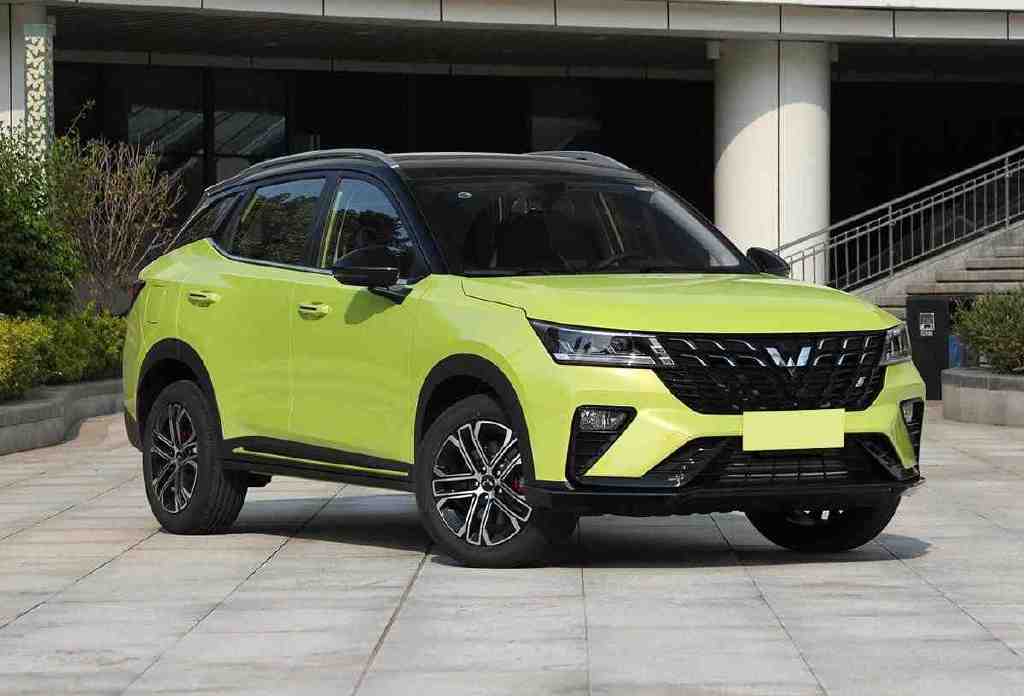 五菱新款银标suv小车上市外观很年轻运动两种动力油耗64l